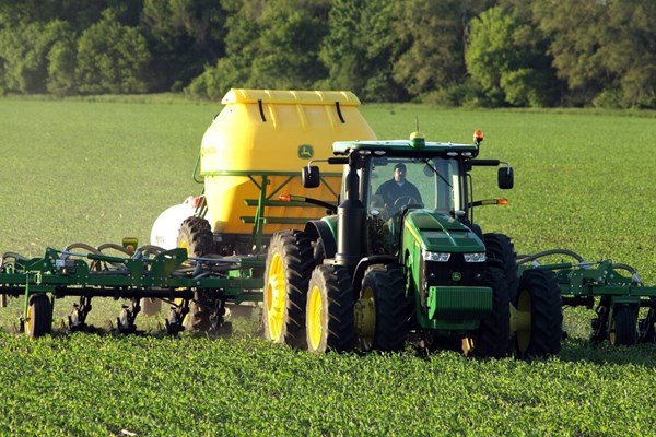 2510H with Dry High-Speed Application with Dry Nutrient Attachment