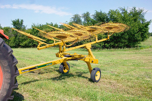 Vermeer VR1022 Carted Wheel Rake for sale at King Ranch Ag & Turf